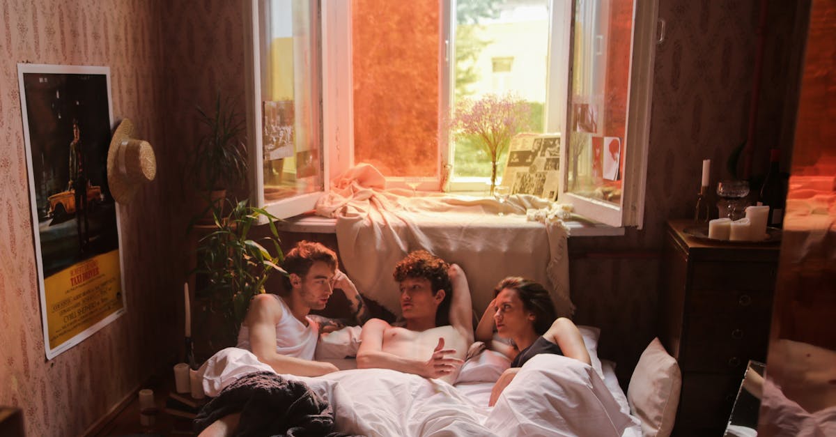 Review of the Best Personal Lubricants for Safe Sex